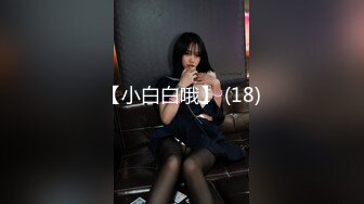 【胖哥探花】 KTV点了两公主，陪玩淫乱磕炮 双女对乳，大厅里直播开啪，黑丝诱惑风骚淫荡真刺激玩得爽