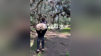 [MP4/ 3.73G] 淫荡小骚货！翘着骚逼求操！看闺蜜在旁边被后入，爽的狂喷水，手脚吊起来玩穴