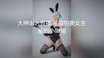 沙发上和两妹子一起玩