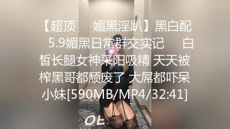 ❤️❤️八字巨乳美少女，一对豪乳又大又粉，渔网袜居家操逼，坐在身上操嫩穴，大奶抖动，骑乘更刺激