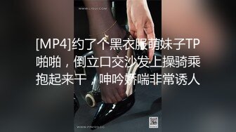 两个极品萝莉的性生活，全程露脸激情大秀跟小哥玩双飞，无毛白虎逼清纯马尾辫，给大哥口交大鸡巴让大哥轮草