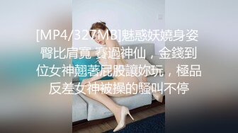 震撼户外一姐地位 高颜值美女【万人迷】真实勾搭穿校服的学生玩车震啪啪 全裸爆操内射无毛粉穴